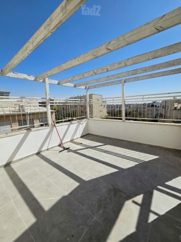 הרב מאיר חדש 8