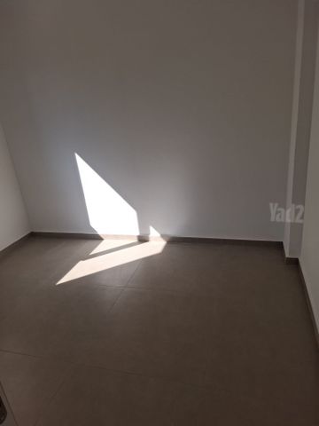 חנה סנש 8