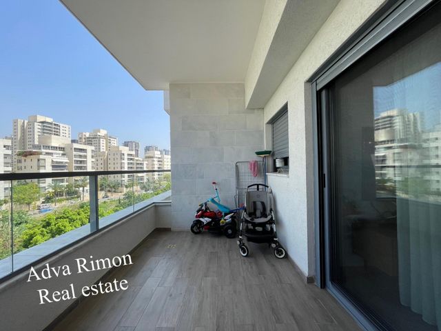 דירה, גבעת סביון, גני תקווה