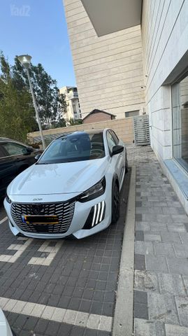 מודעת רכב פיג'ו 208