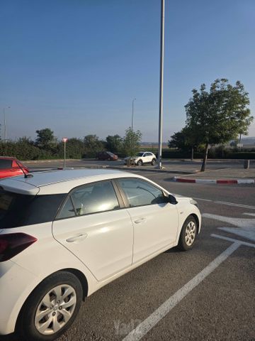 מודעת רכב יונדאי i20