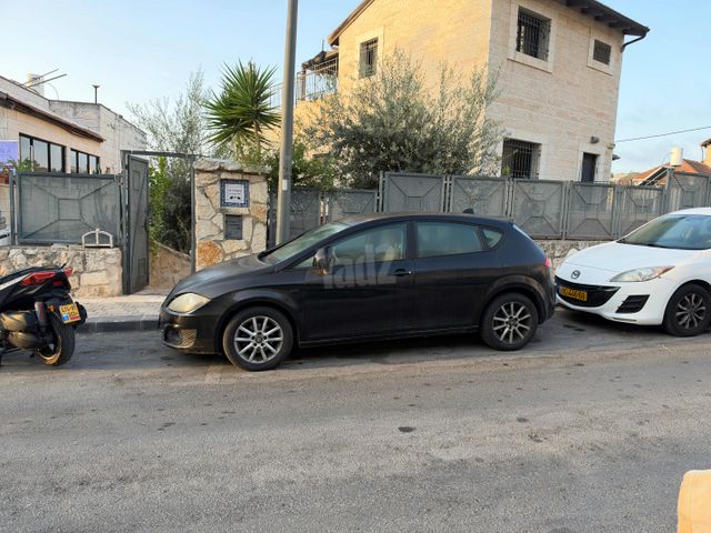 מודעת רכב סיאט לאון
