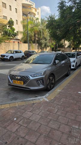 מודעת רכב יונדאי איוניק