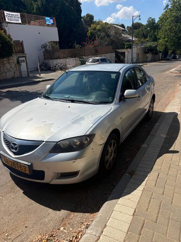 מודעת רכב מאזדה 3