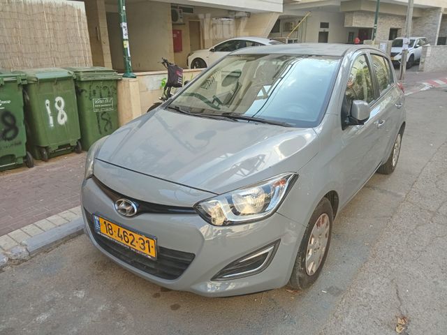 מודעת רכב יונדאי i20