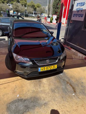 מודעת רכב סיאט לאון