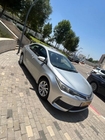 מודעת רכב טויוטה קורולה