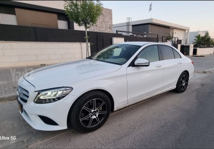 מודעת רכב מרצדס-בנץ C-class