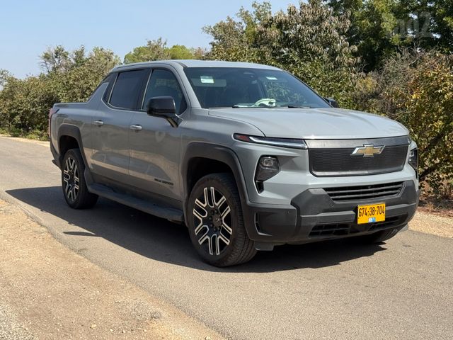 מודעת רכב שברולט סילברדו EV