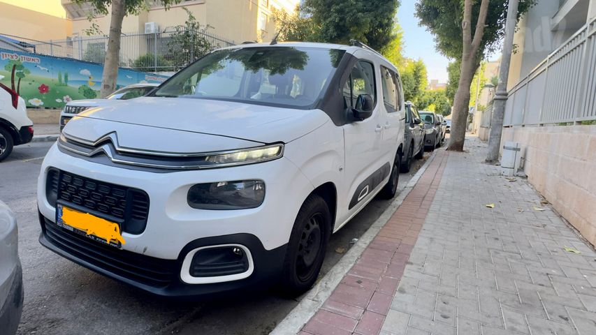 מודעת רכב סיטרואן ברלינגו
