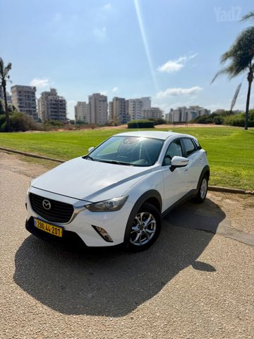 מודעת רכב מאזדה CX-3
