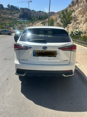 מודעת רכב לקסוס NX