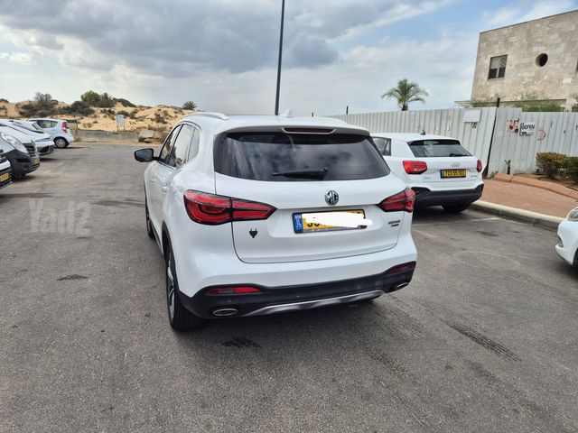 מודעת רכב אם ג'י EHS PHEV