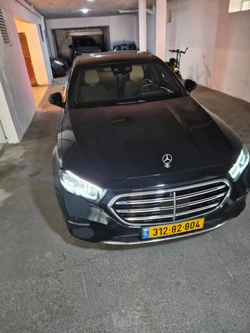 מודעת רכב מרצדס-בנץ E-class