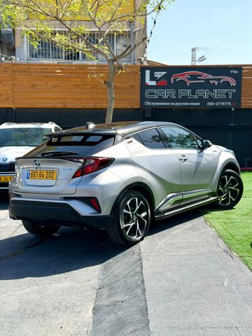 מודעת רכב טויוטה C-HR 2