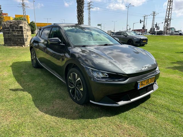 מודעת רכב קיה EV6