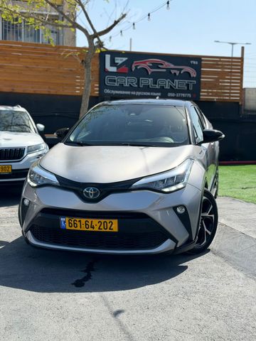 מודעת רכב טויוטה C-HR