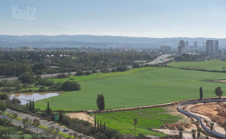 אלומה 10