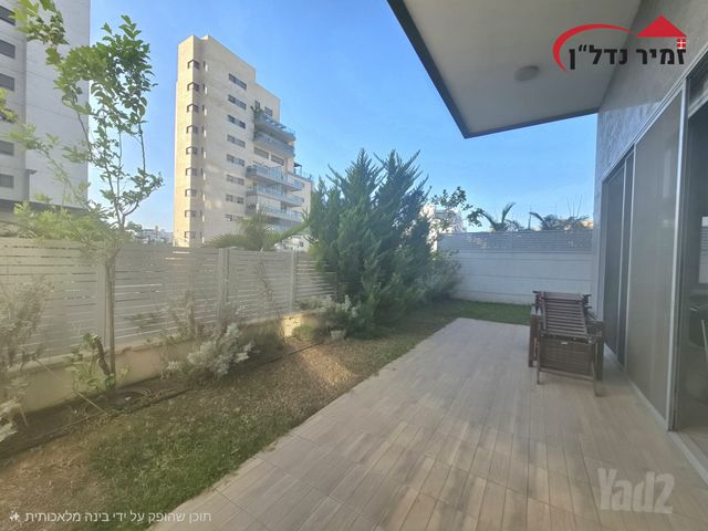 אריק איינשטיין 
