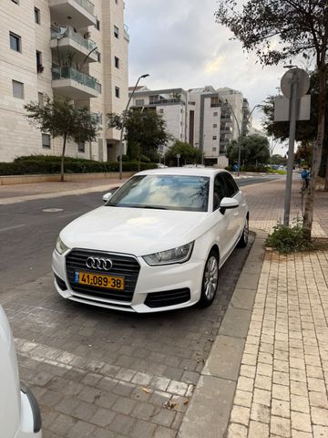 מודעת רכב אאודי A1
