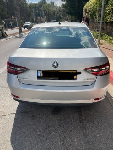 מודעת רכב סקודה סופרב
