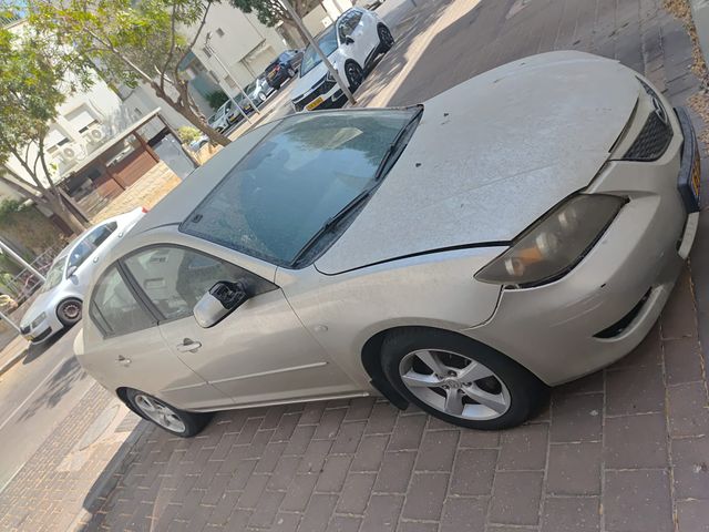 מודעת רכב מאזדה 3