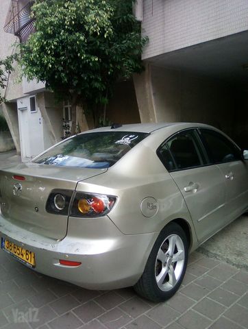 מודעת רכב מאזדה 3