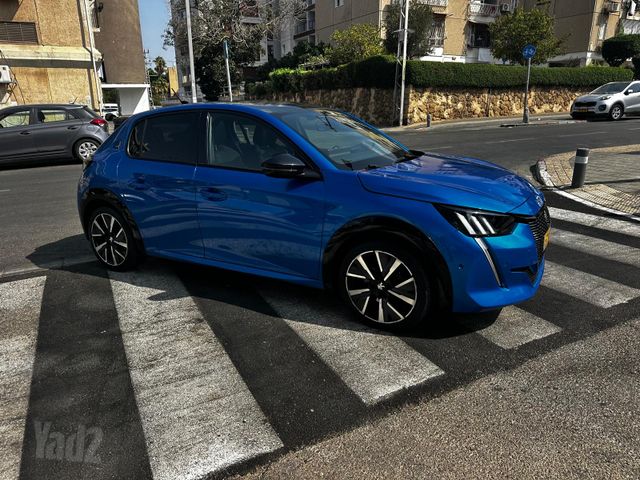 מודעת רכב פיג'ו 208