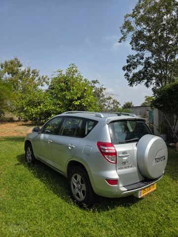 מודעת רכב טויוטה RAV4