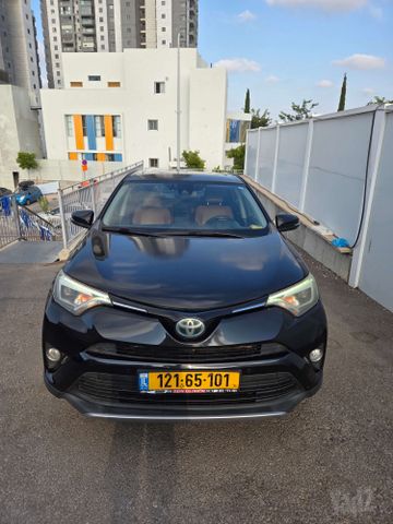 מודעת רכב טויוטה RAV4