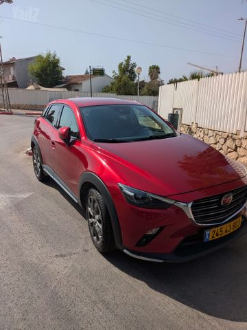 מודעת רכב מאזדה CX-3