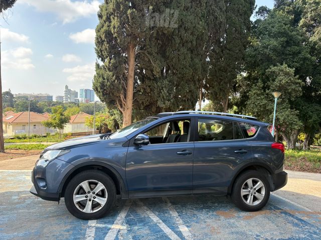 מודעת רכב טויוטה RAV4