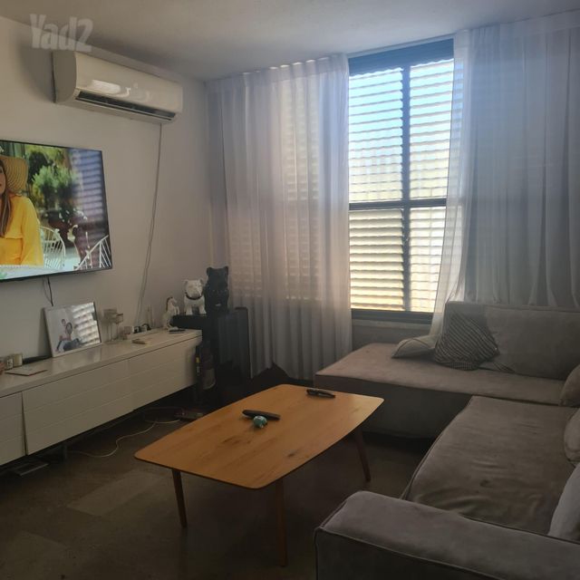 משה שרת 1