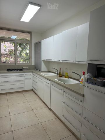 הרב אברהם יצחק הכהן קוק 48