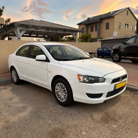 מודעת רכב מיצובישי לנסר