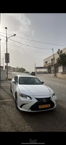 מודעת רכב לקסוס ES