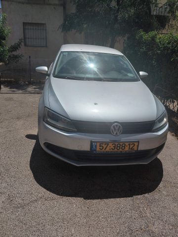 מודעת רכב פולקסווגן ג'טה