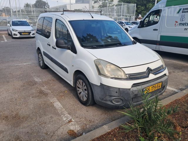 מודעת רכב סיטרואן ברלינגו 