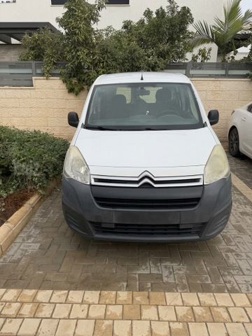 מודעת רכב סיטרואן ברלינגו