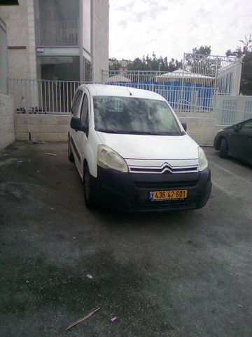 מודעת רכב סיטרואן ברלינגו