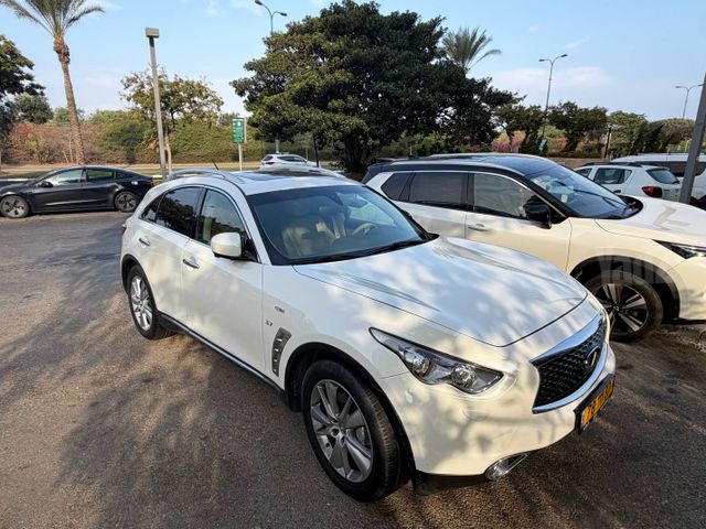 מודעת רכב אינפיניטי QX70