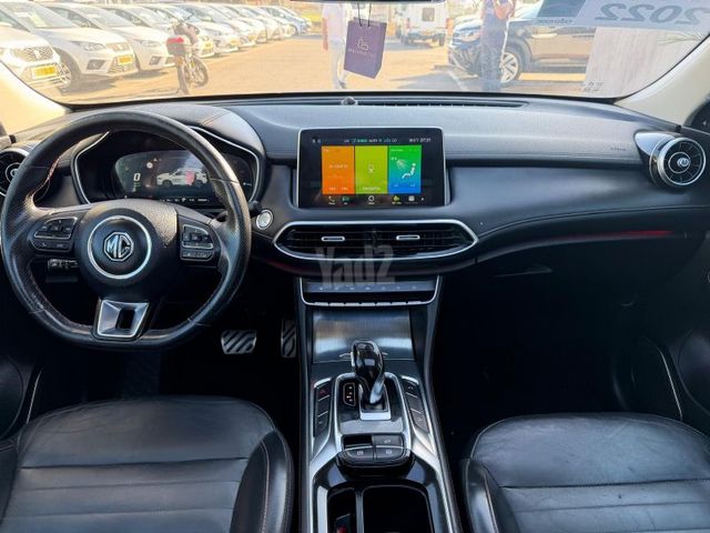 מודעת רכב אם ג'י EHS PHEV 2