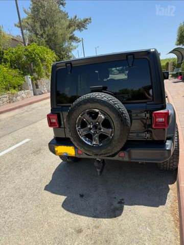 מודעת רכב ג'יפ רנגלר