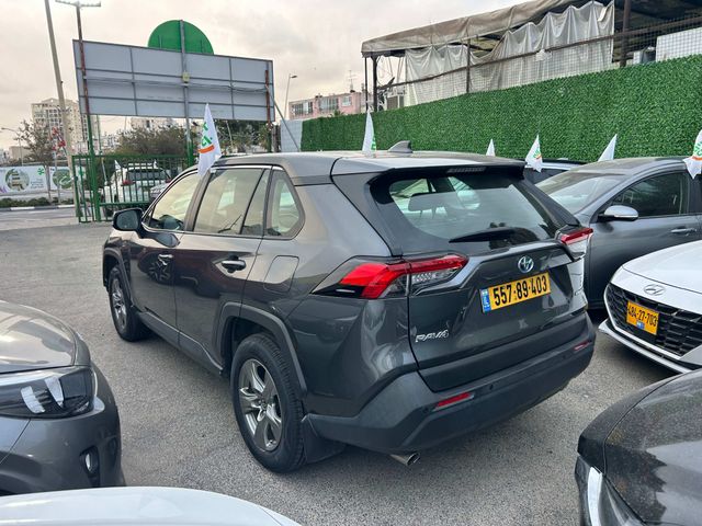 מודעת רכב טויוטה RAV4 2