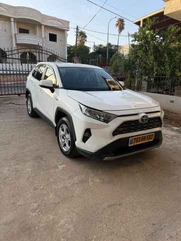 מודעת רכב טויוטה RAV4