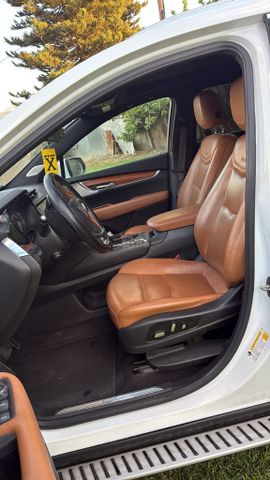 מודעת רכב קאדילק XT5