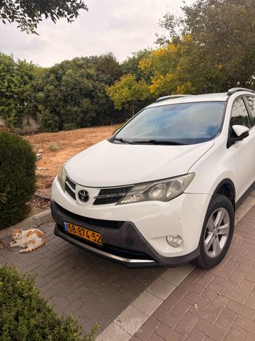 RAV4 Premium אוט׳ 2.0 (151 כ״ס)