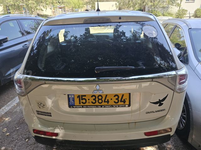 מודעת רכב מיצובישי אאוטלנדר