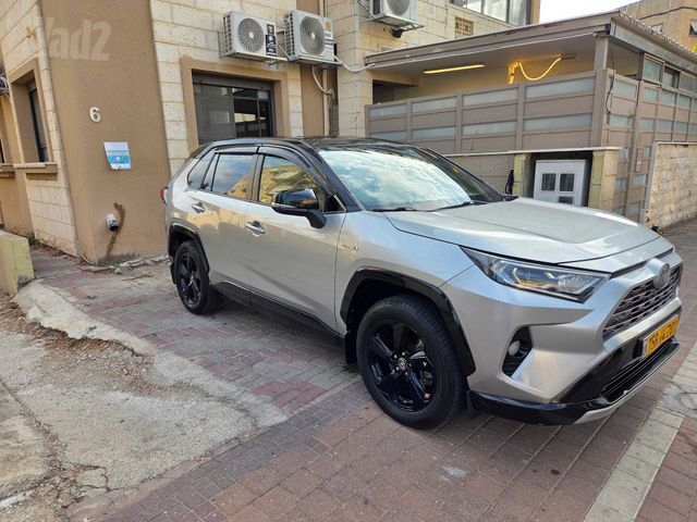 מודעת רכב טויוטה RAV4