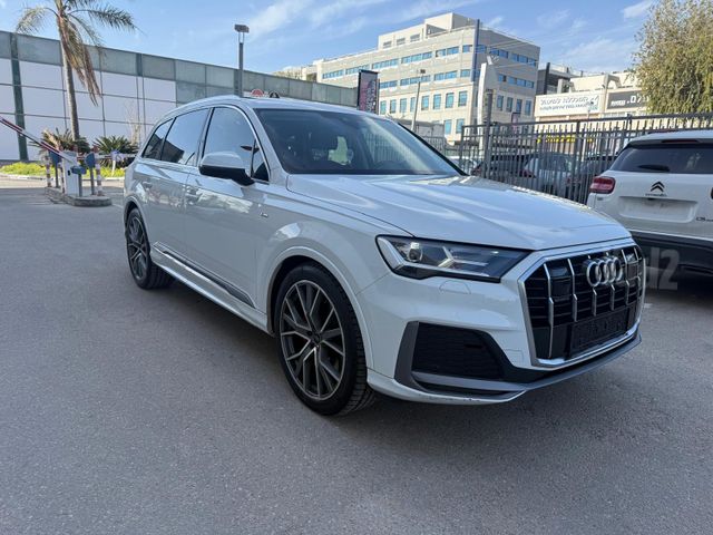 מודעת רכב אאודי Q7 1